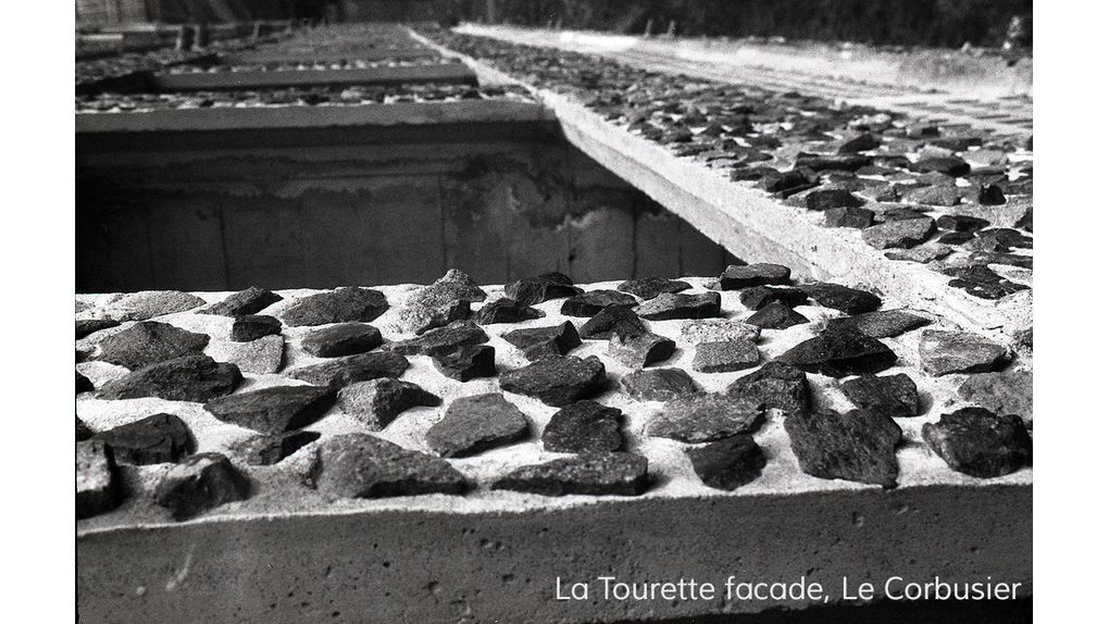 6AAAALa Tourette fasada.jpg